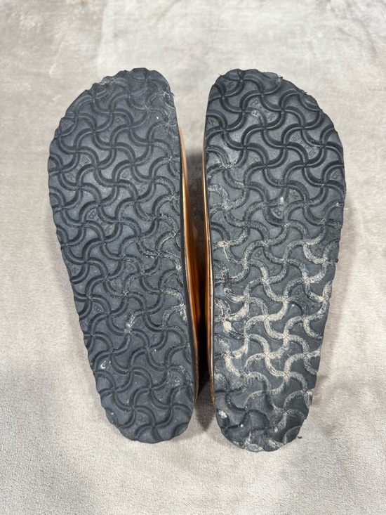 Birkenstock Arizona Metallic Rose Gold Slide Sandals - Picture 10 of 10